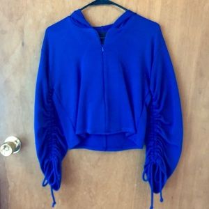 Long sleeved crop top